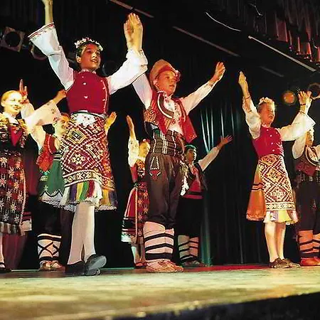 Хотел естрея палас
