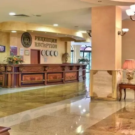 Estreya Palace מלון