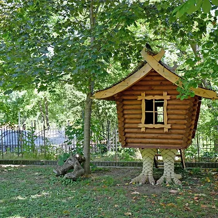 Отель Estreya Palace 4*