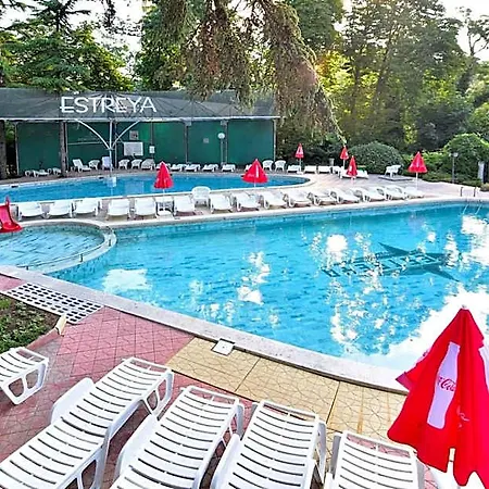 Estreya Palace Hotel
