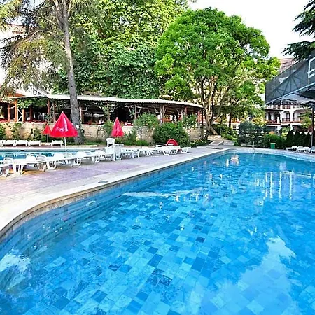Hotel Estreya Palace