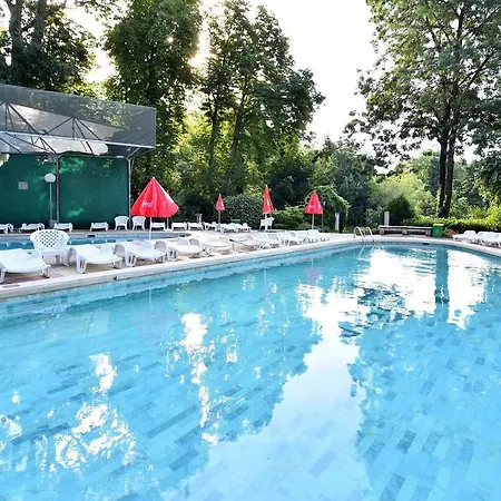 Estreya Palace Aziz Konstantin ve Elena