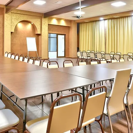 Estreya Palace סנט קונסטנטין והלנה