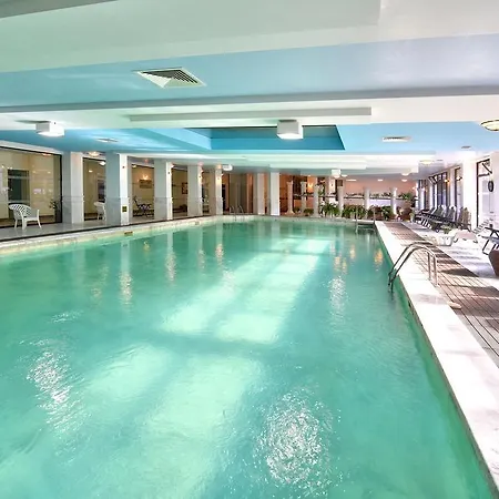 Estreya Palace סנט קונסטנטין והלנה