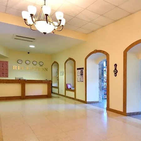 Отель Estreya Palace 4*