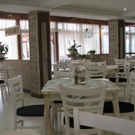 Estreya Palace 4*