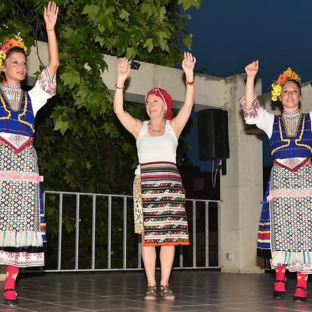 Отель Estreya Palace