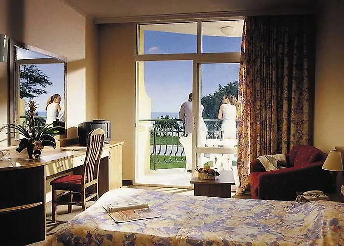 Hotel Estreya Palace 4*