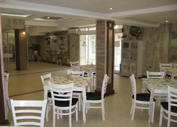 Hotel Estreya Palace